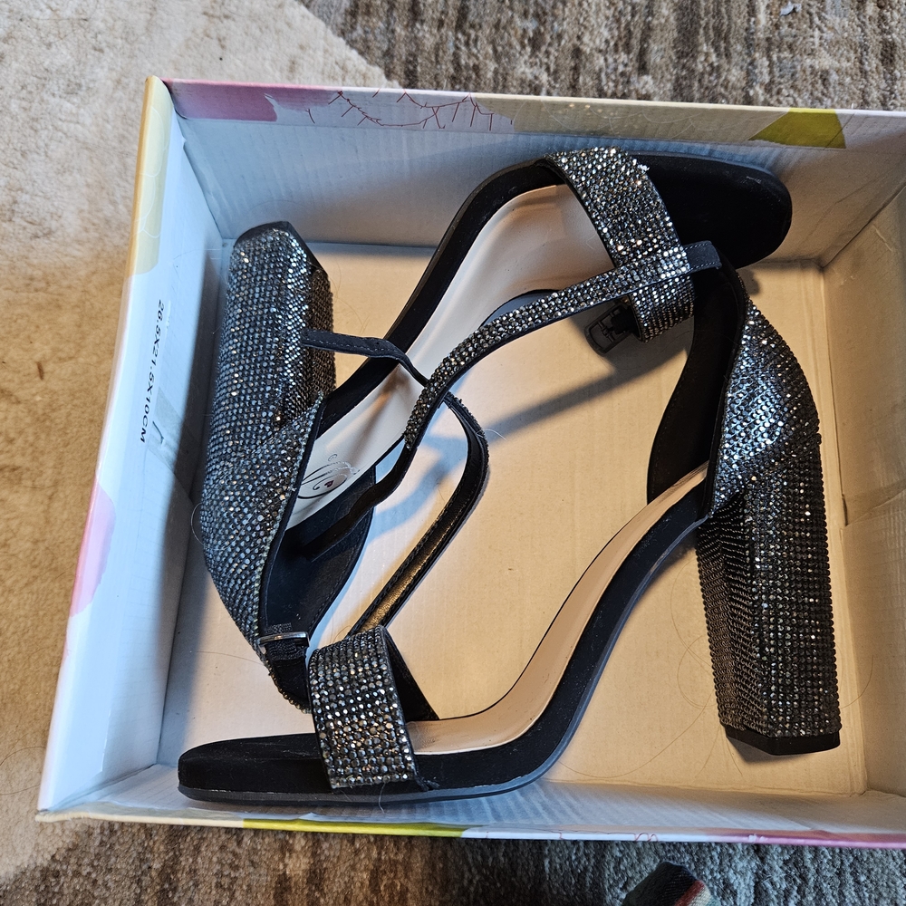My Delicious Black Embellished Ankle-Strap Women’s Heels With BOX - Picture 3 of 5